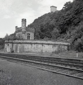 Houyet - SNCB Z08184O.jpg